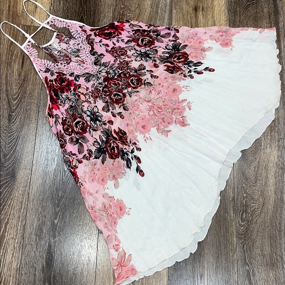 Free People “Floral Haze” Lace Trim Mini Slip Dress in “Tea Combo” 💕 - Picture 8 of 12